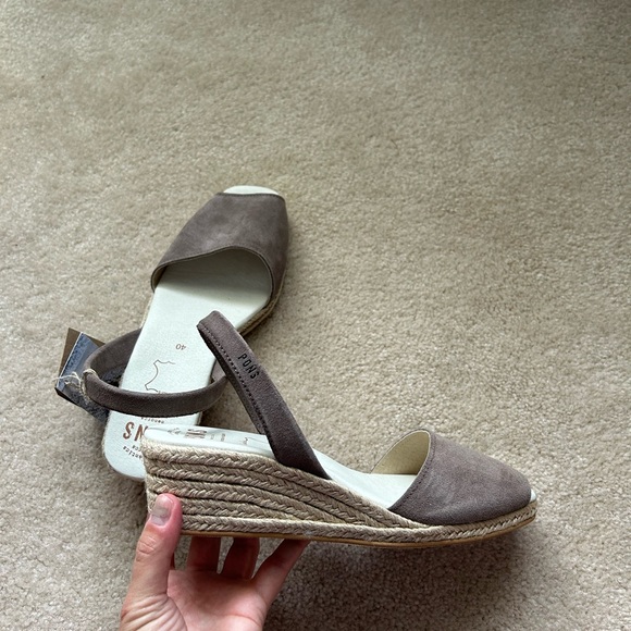 Pons ‘The Spanish Sandal Co’ Taupe-Colored Twine Wedge Espadrilles - Picture 5 of 11